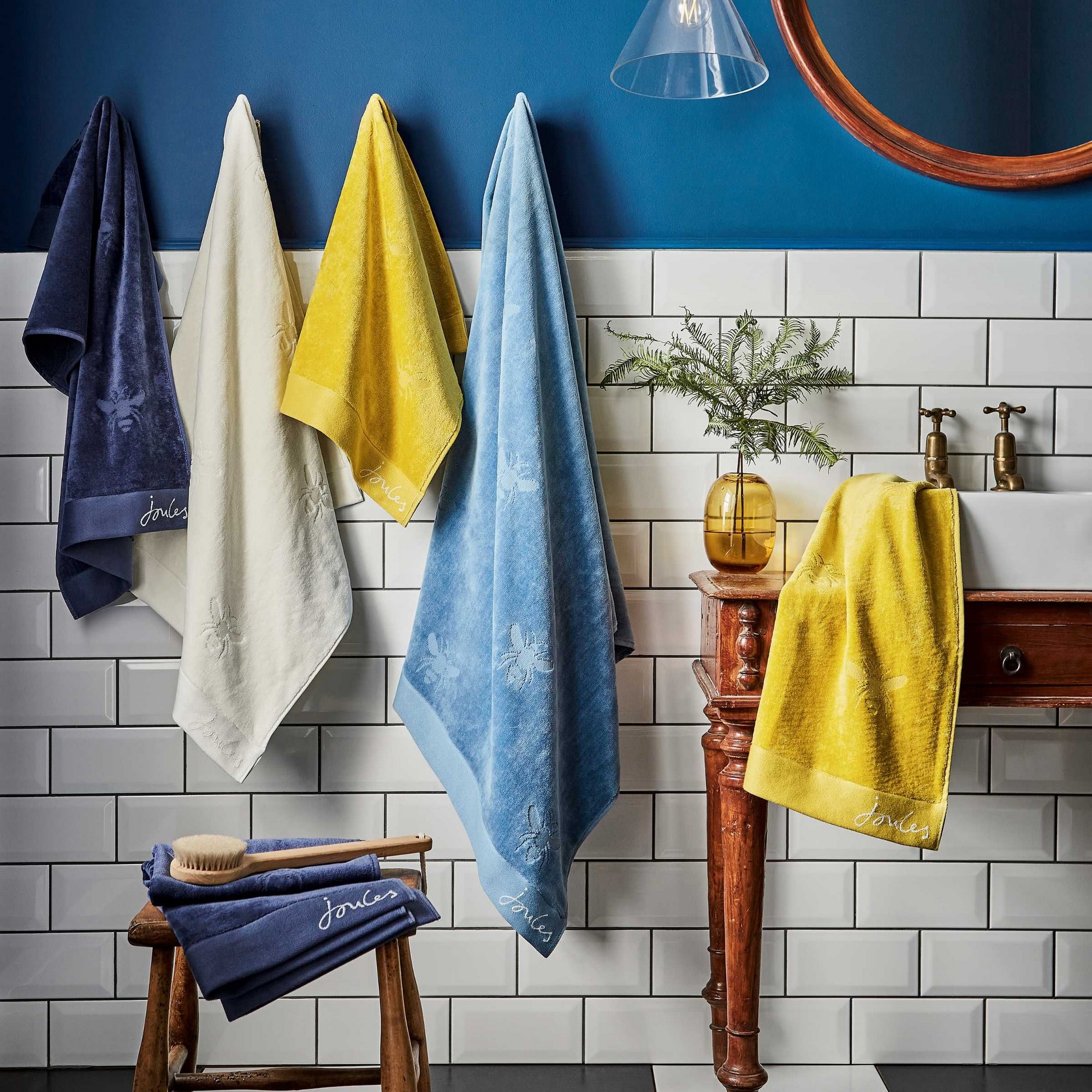 Joules best sale bath sheet